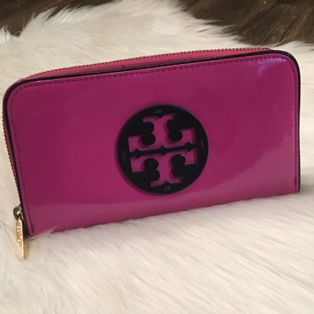 Tory Burch wallet